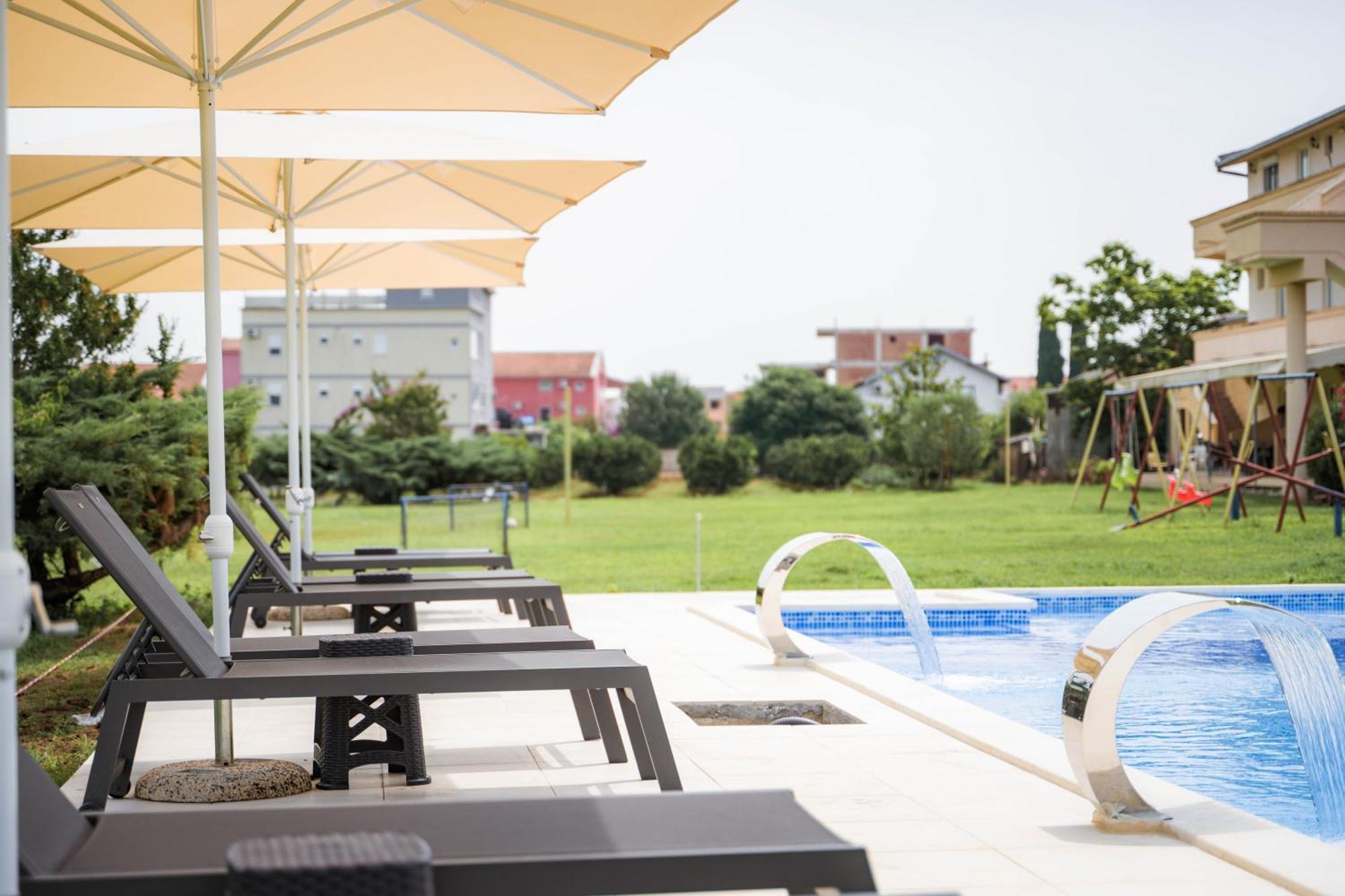 Apartments Rudaj Улцинь Экстерьер фото